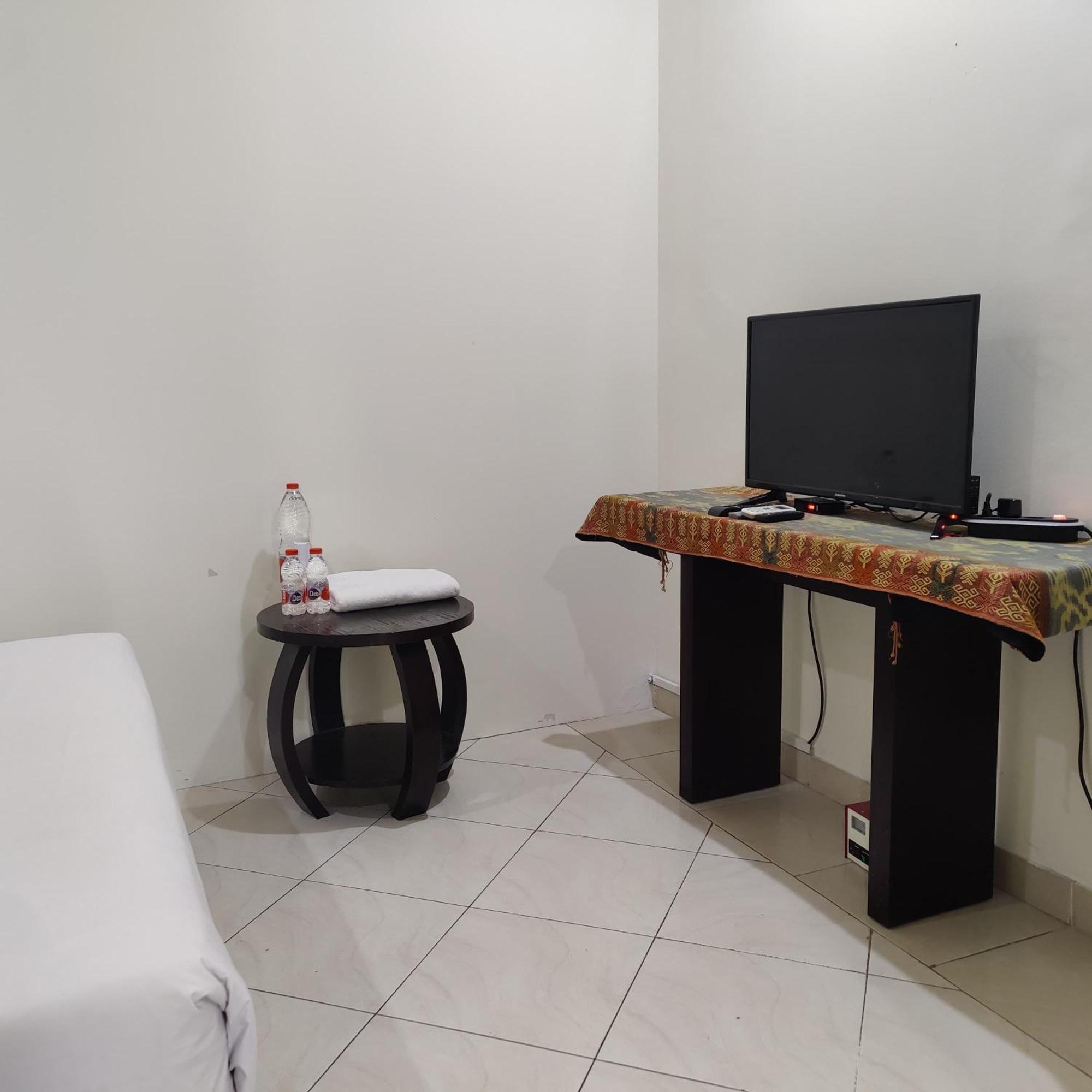 My Home By Flat06 Jakarta Buitenkant foto