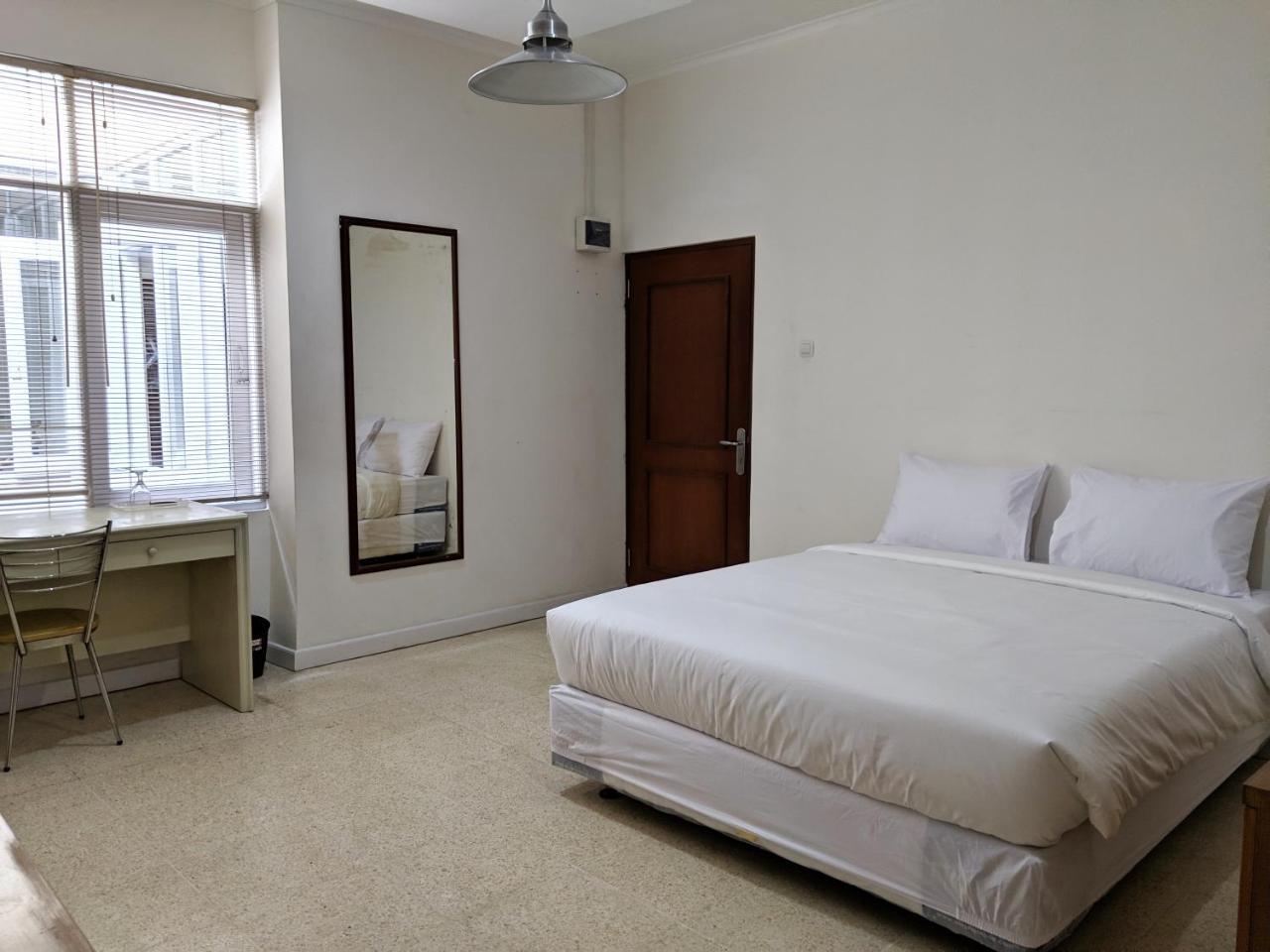 My Home By Flat06 Jakarta Buitenkant foto