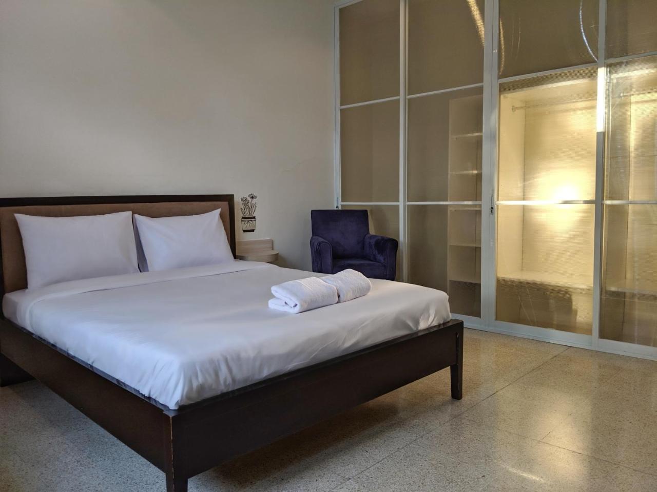 My Home By Flat06 Jakarta Buitenkant foto